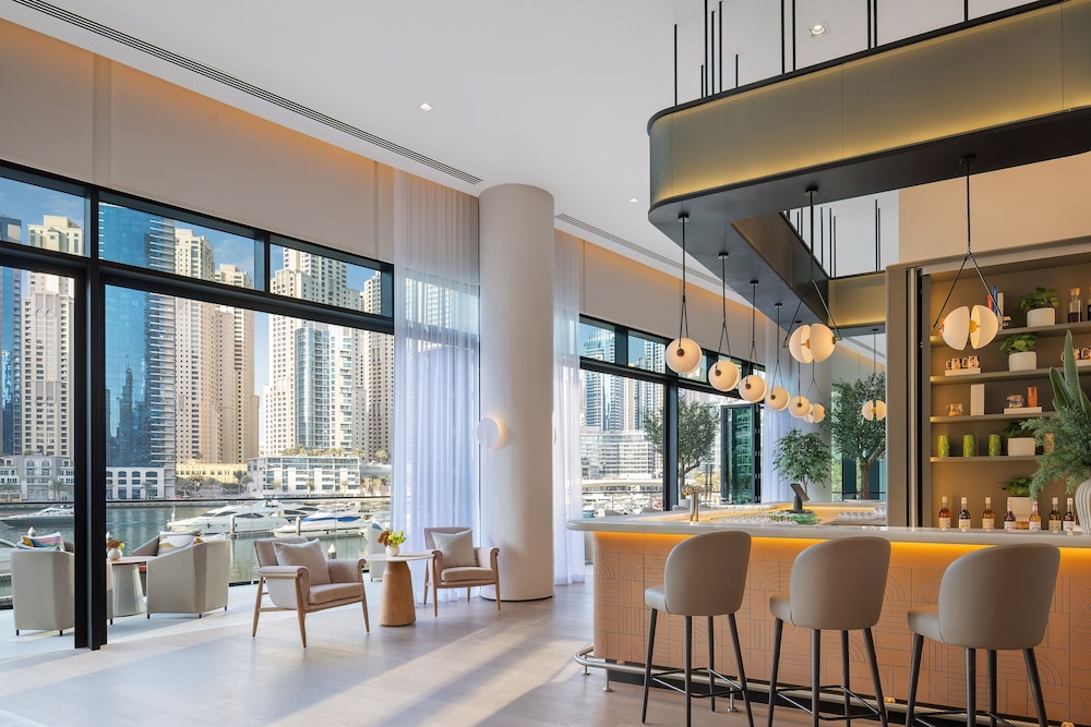 Vida Dubai Marina Yacht Club 55/68