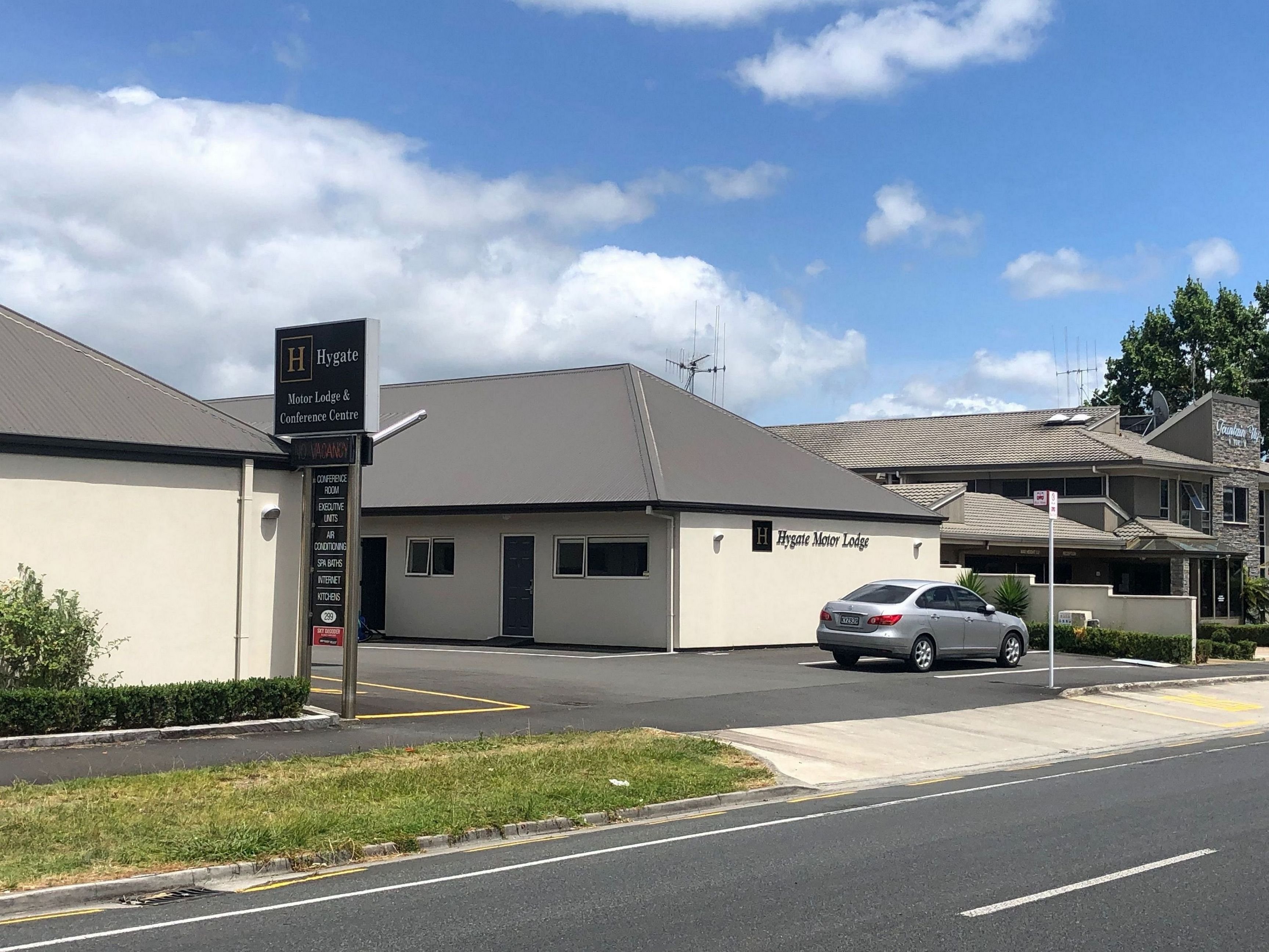 Hygate Motor Lodge 2/3