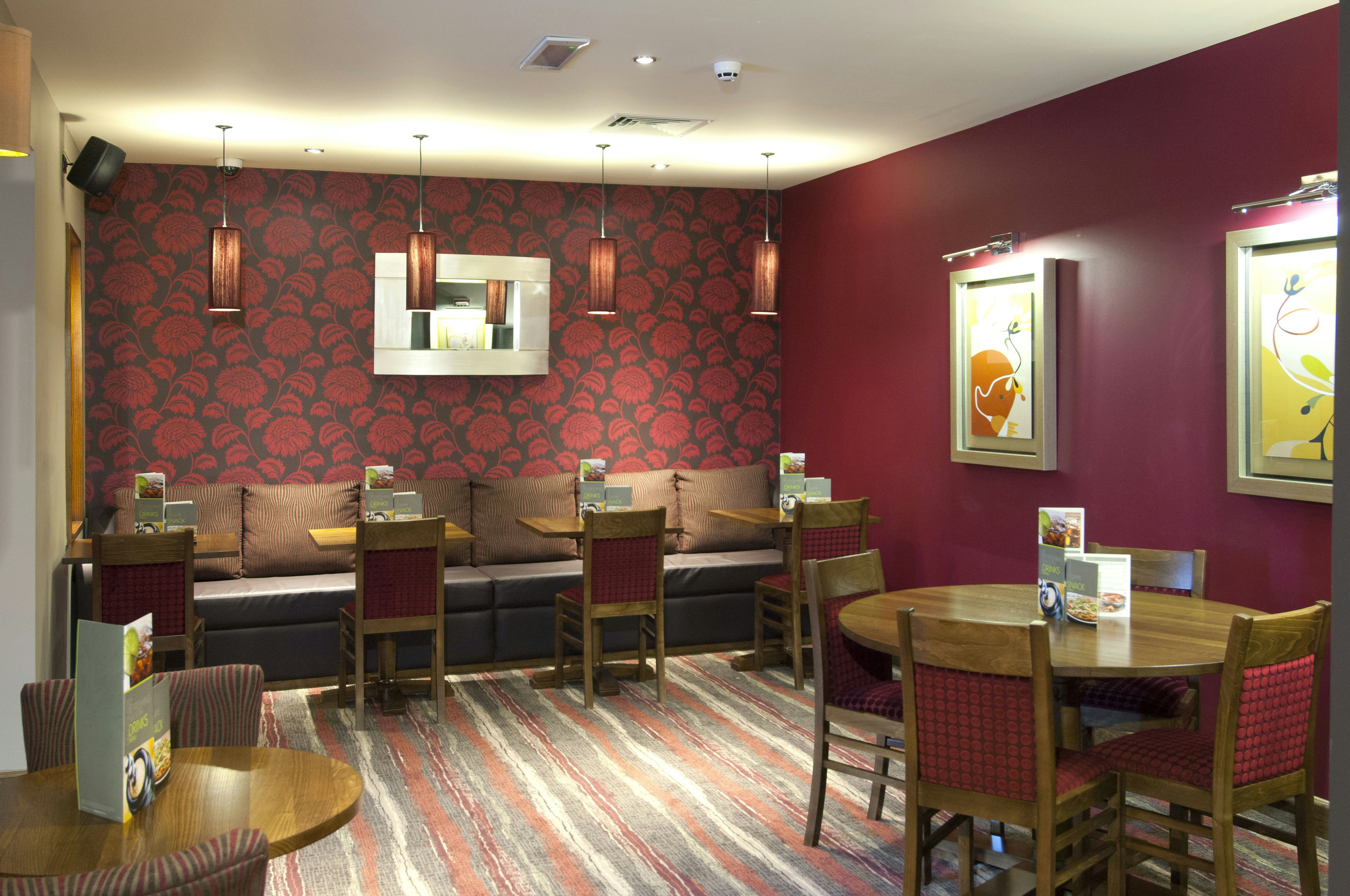 PREMIER INN HIGH WYCOMBE CENTRAL 36/40