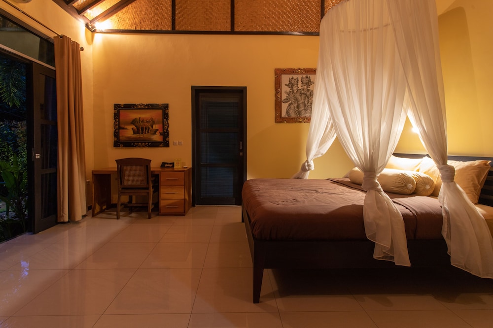 Villa Latebra 2/27