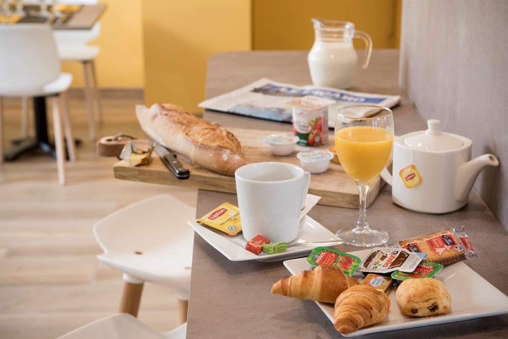 Hotel Kyriad Saint Etienne Centre 47/70