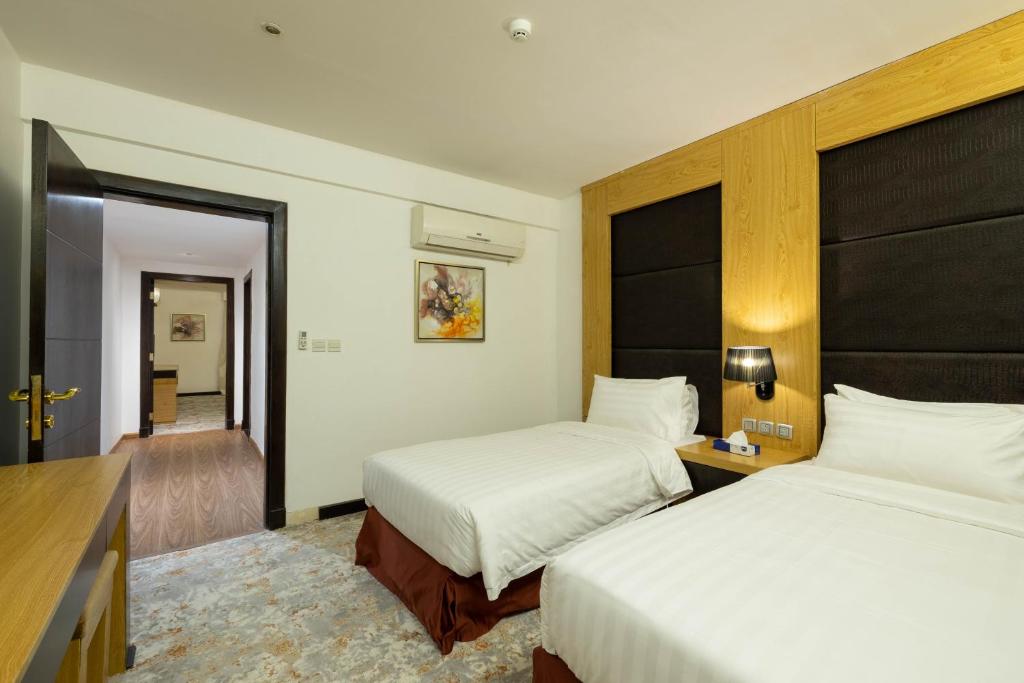 Mira Hotel 8/31