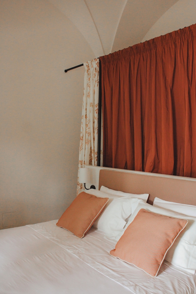 SUPERIOR, DOUBLE BED