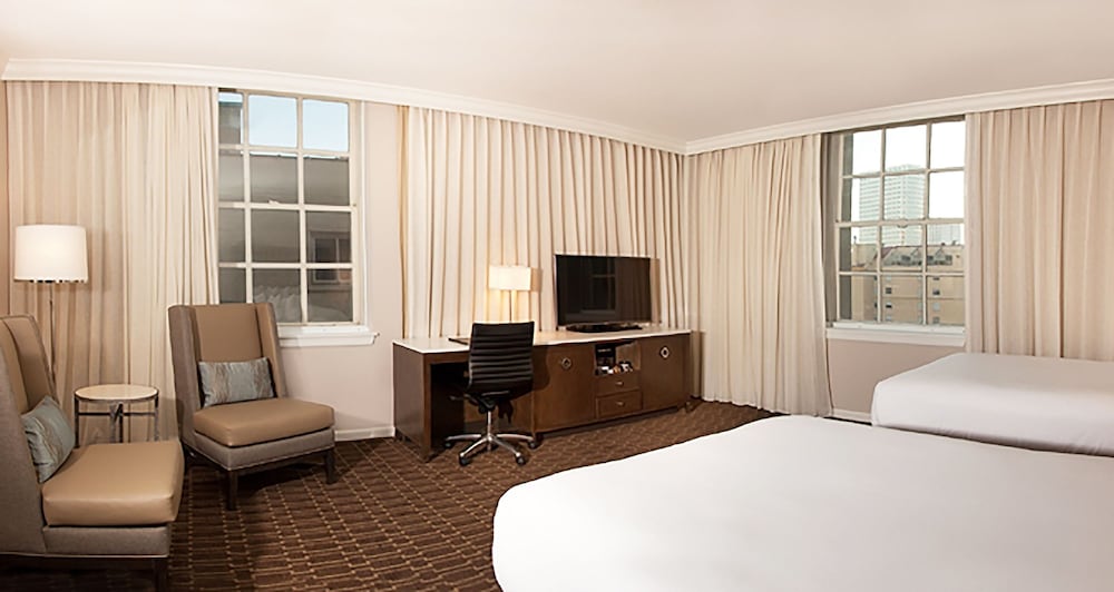 Hilton New Orleans/St. Charles Avenue 7/71