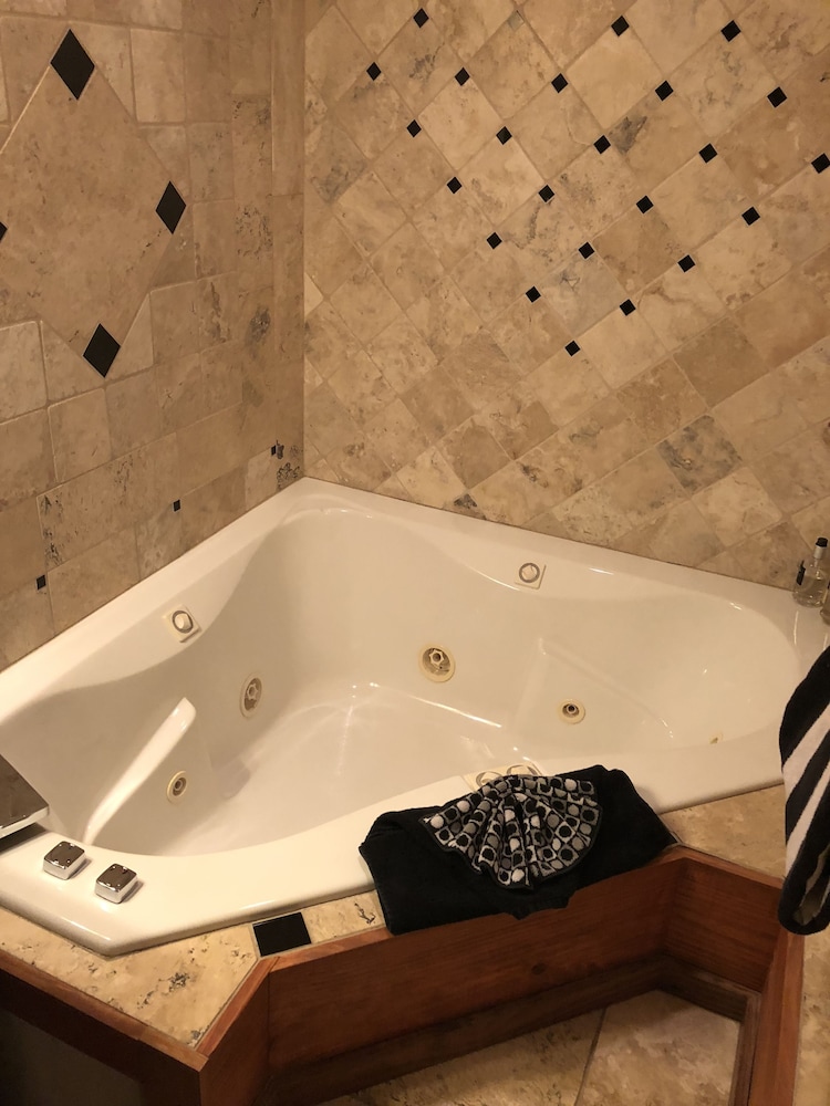 All Seasons Inn Eureka Springs 47/50