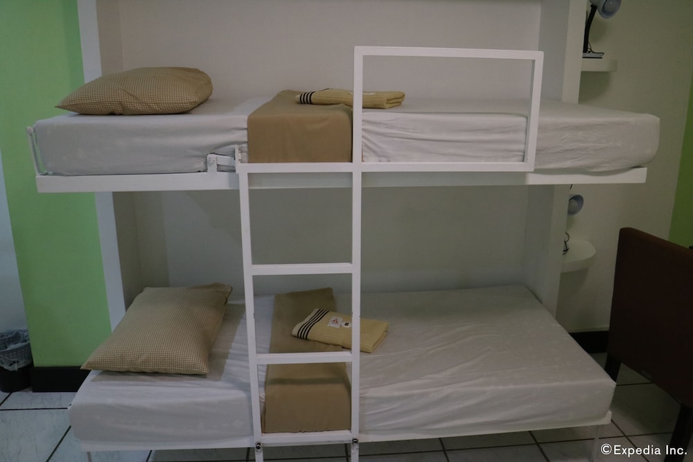 Urban Inn Iloilo 34/65
