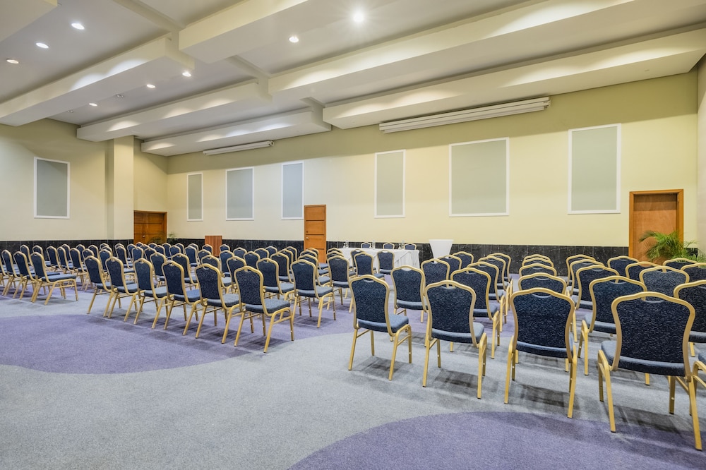 Iberostar Waves Rose Hall Beach All Inclusive 38/50