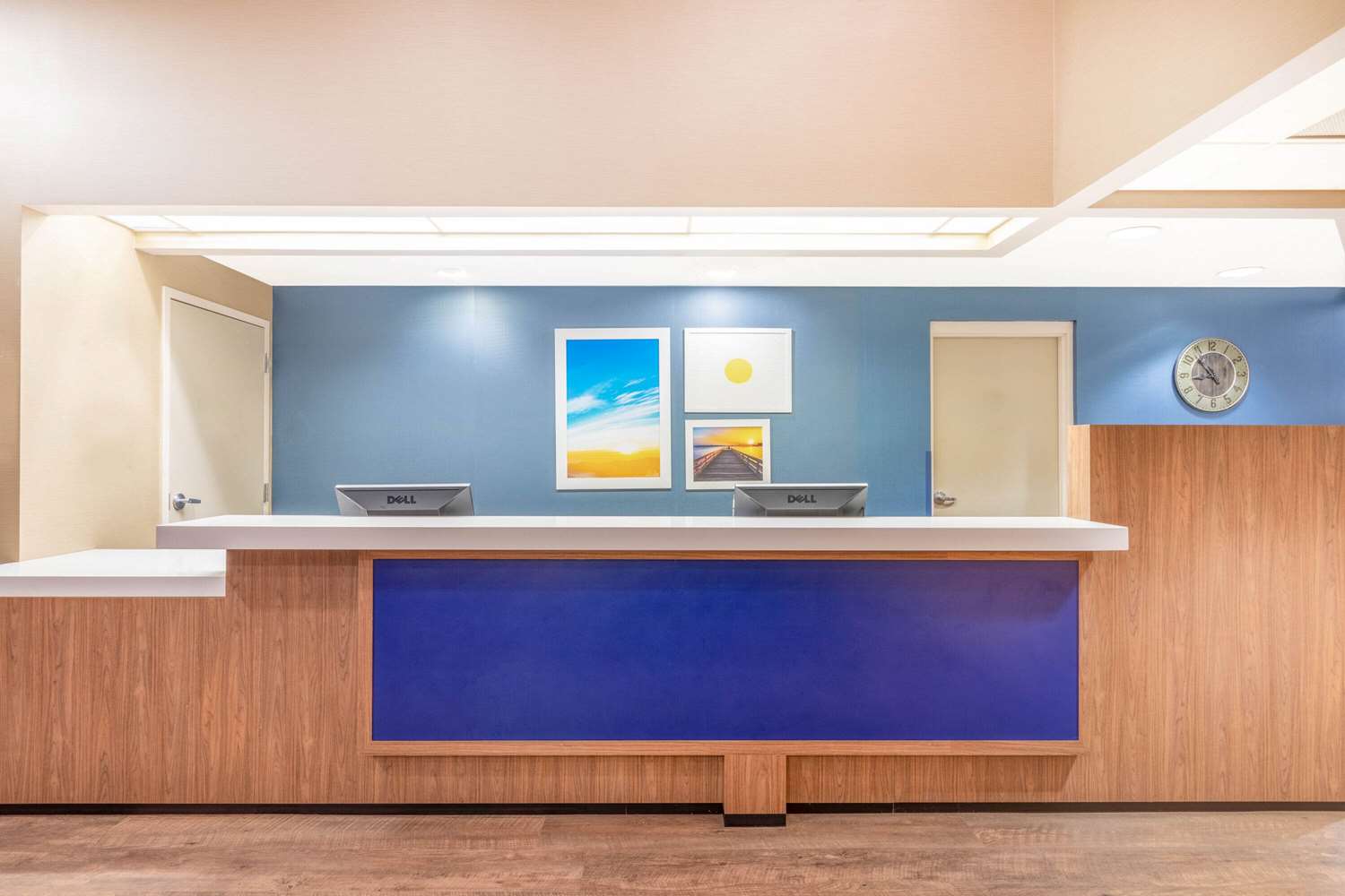 Days Inn by Wyndham Eagan Minnesota Near Mall of America 2/26