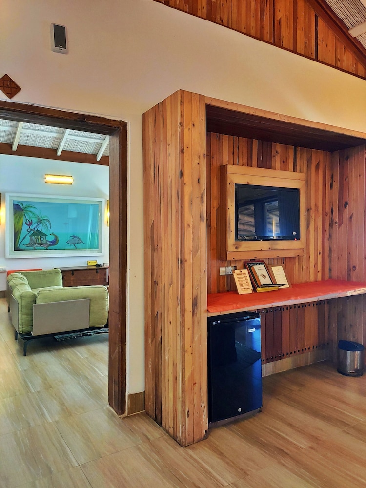 Mermaid Beach Resort 5/50