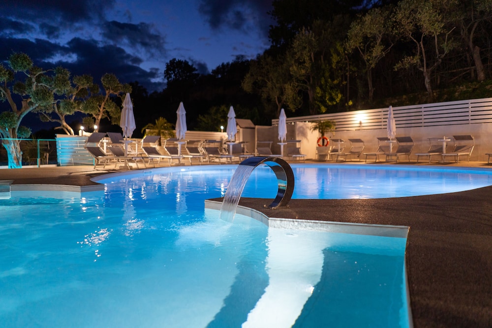 Relais Freedom Club 42/50