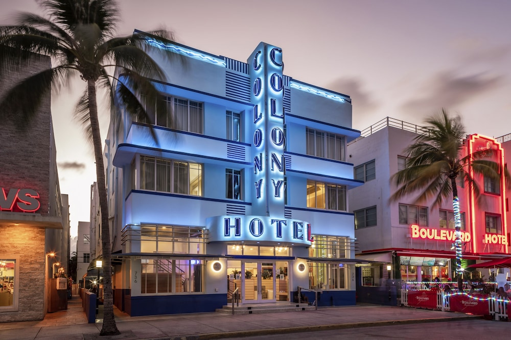 Colony Hotel 8/61
