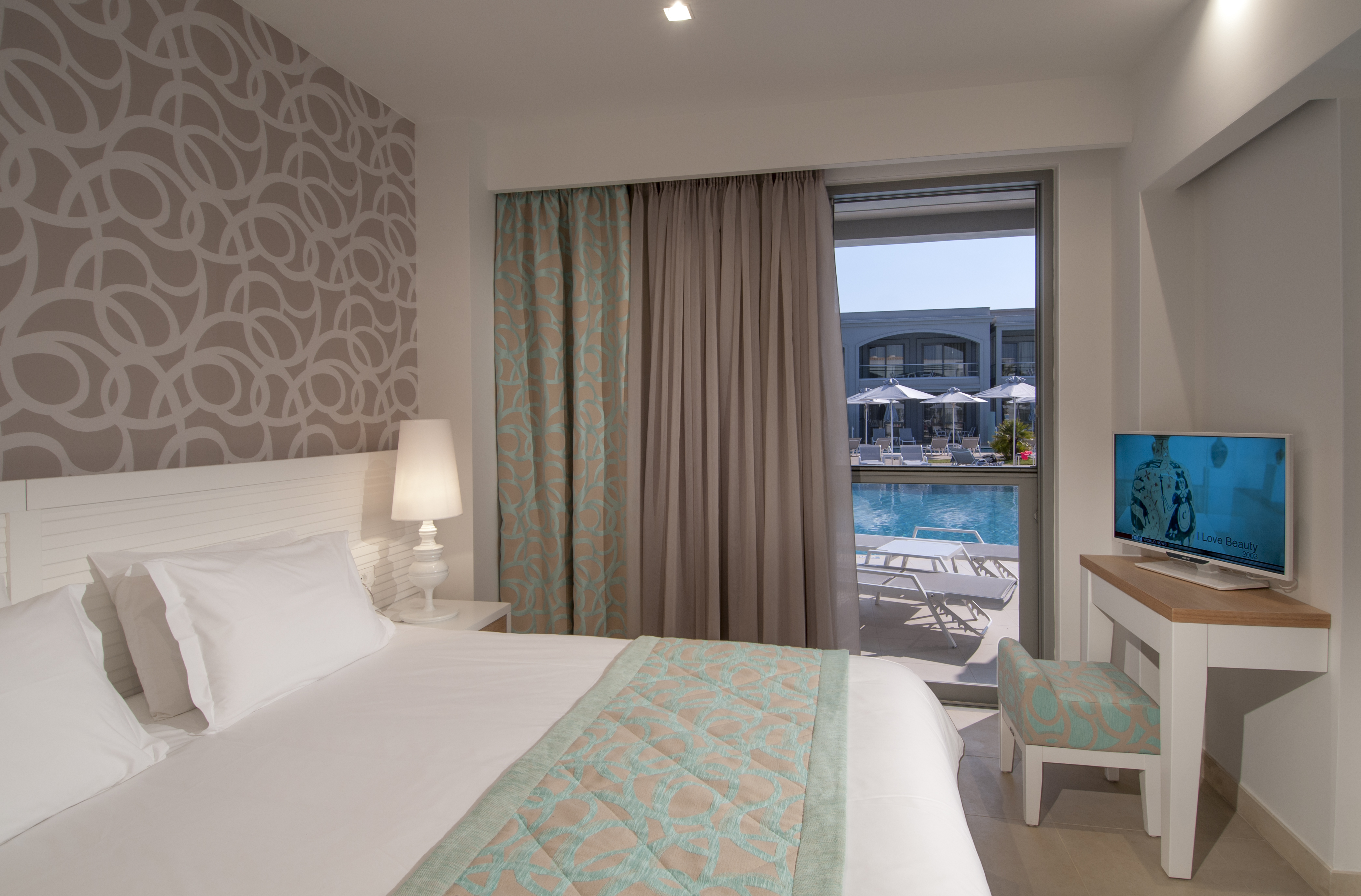 Junior Suite, Shared Pool