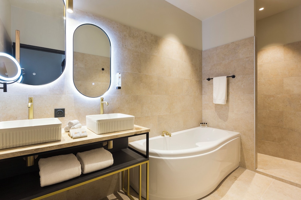 SOWELL Grand Hotel Dieu 35/38