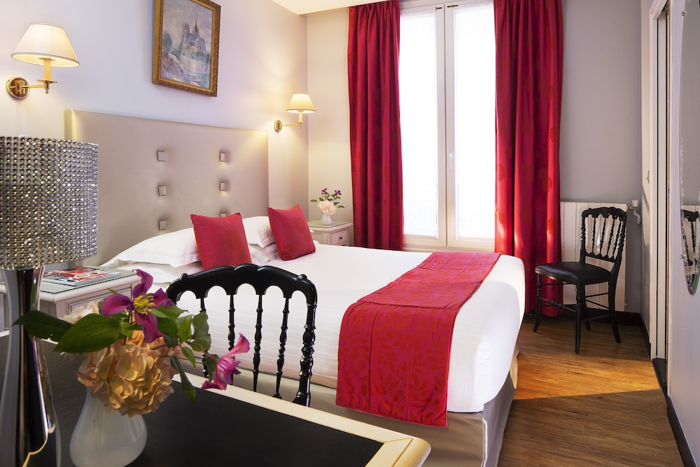 Hotel Plaza Elysees 11/50