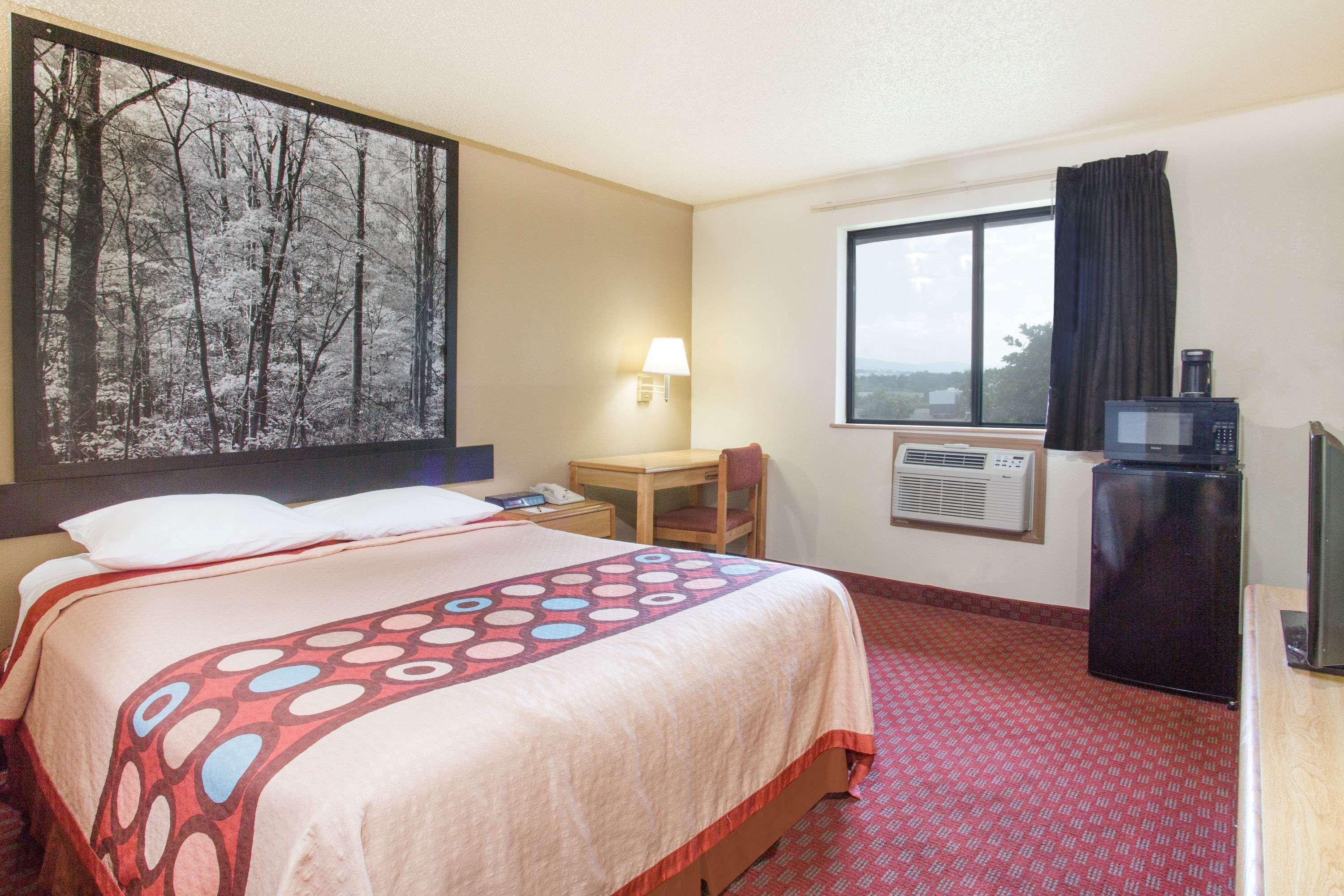Super 8 by Wyndham Lexington VA 3/16