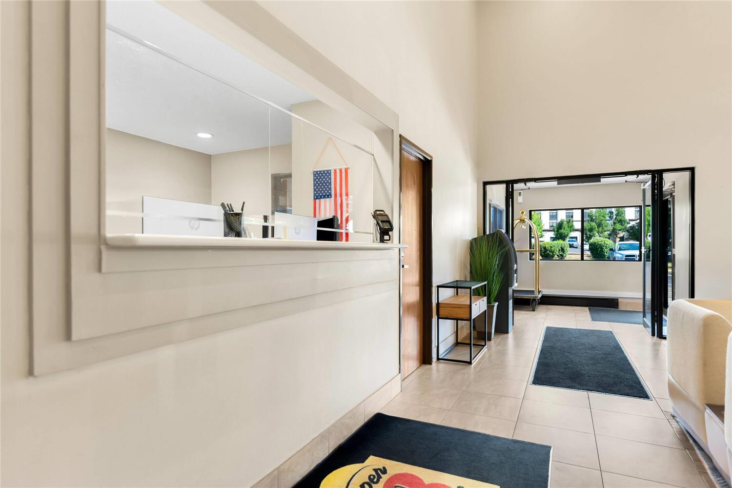 Super 8 by Wyndham Elgin 5/38