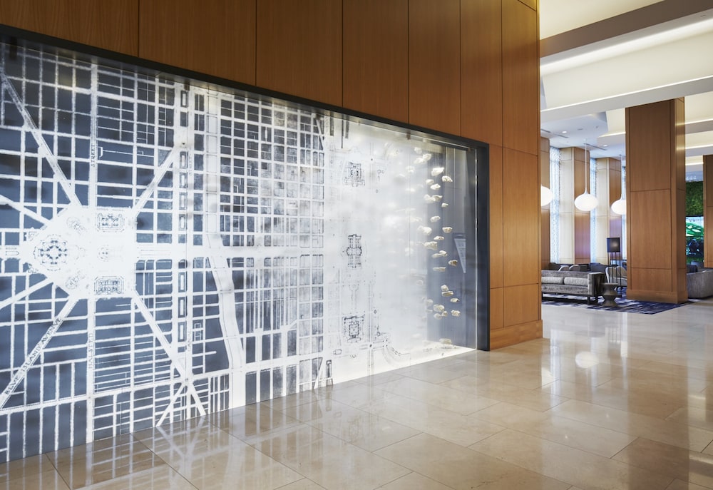 LOEWS CHICAGO O'HARE 4/44