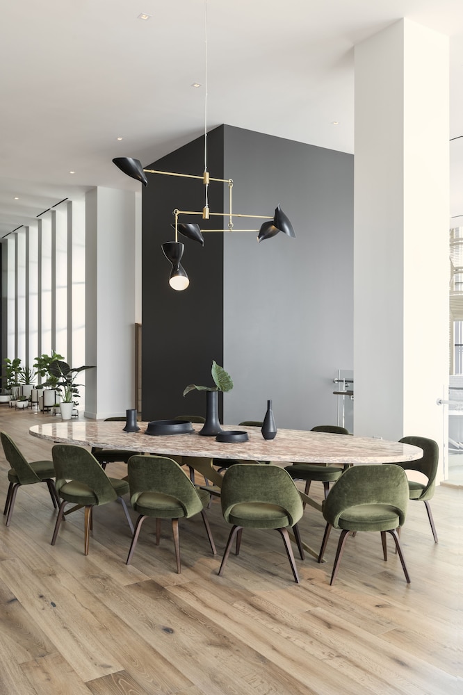KIMPTON EVERLY HOTEL 68/80