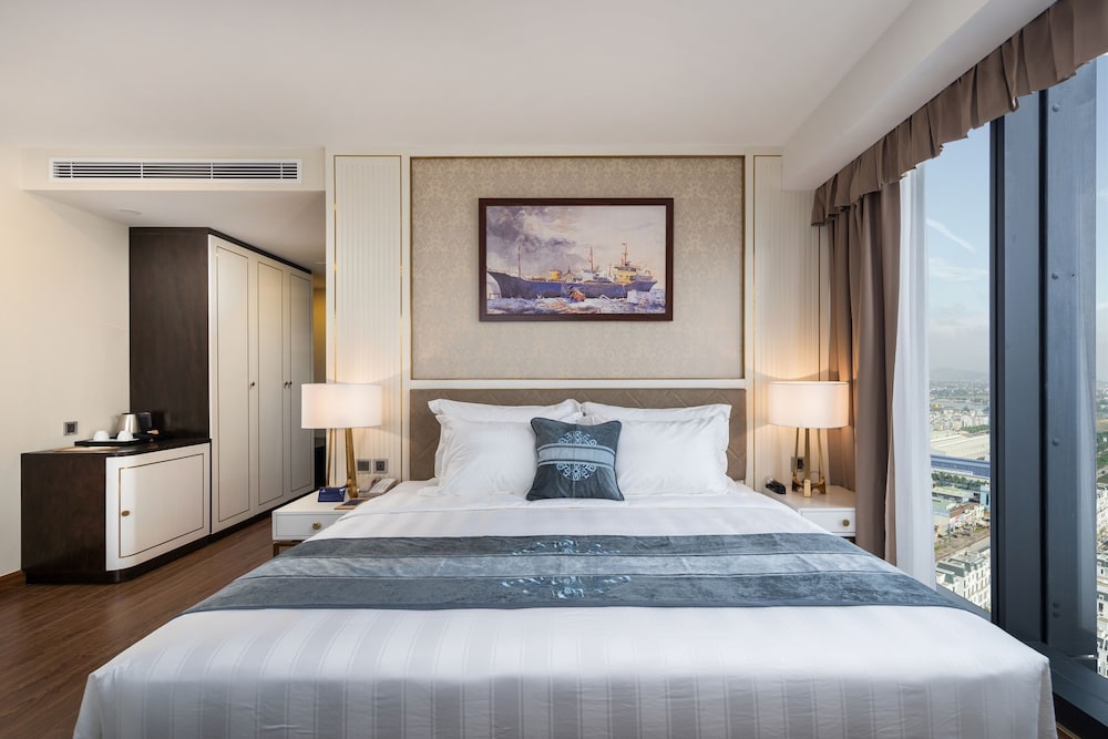 Sheraton Hai Phong 10/40