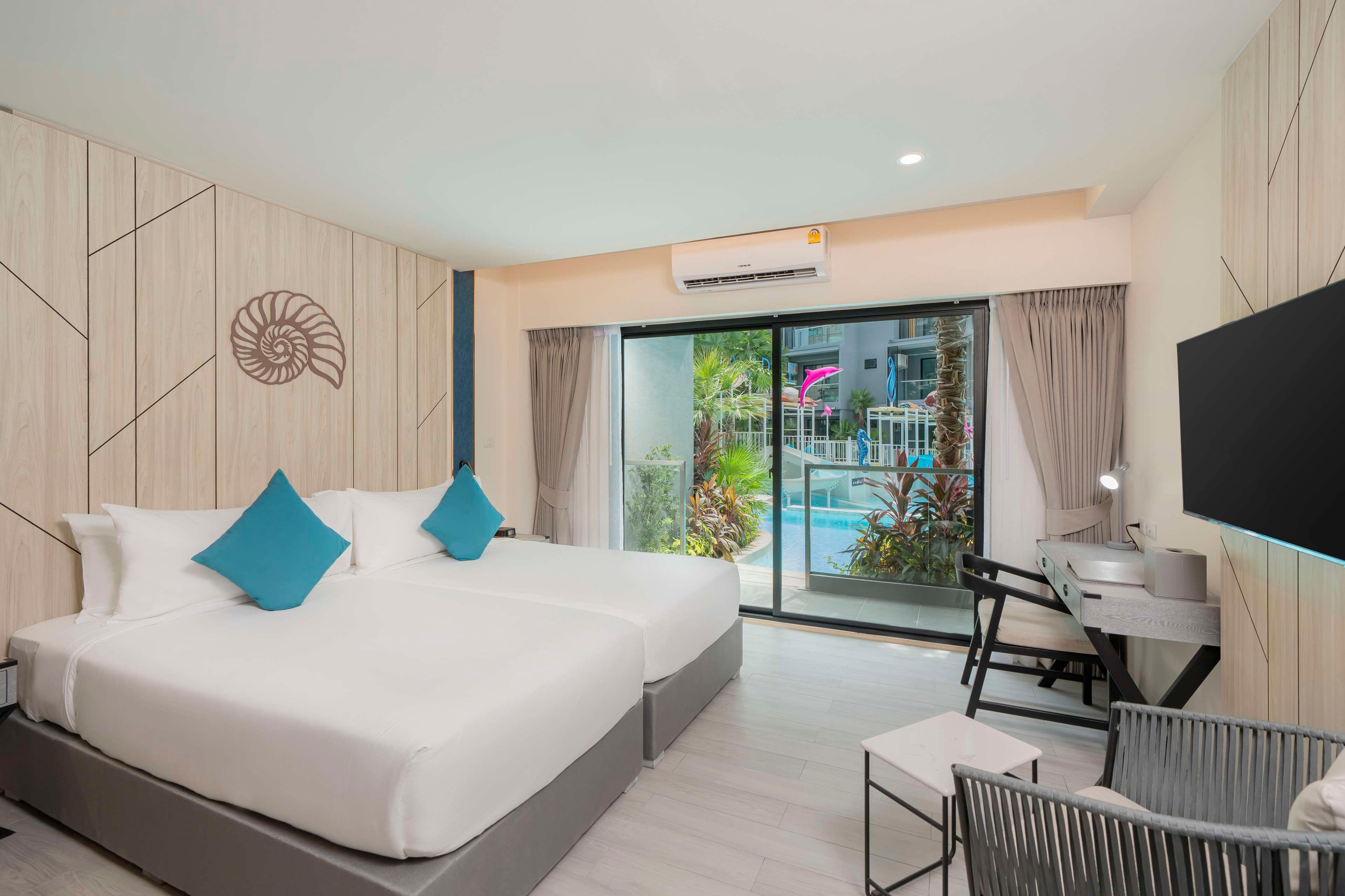 Deluxe, Twin Beds, Terrace, Pool Access
