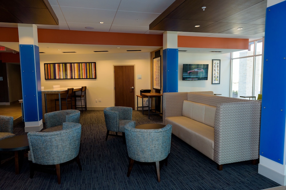 Holiday Inn Express Suites Mckinney Frisco East 29/36