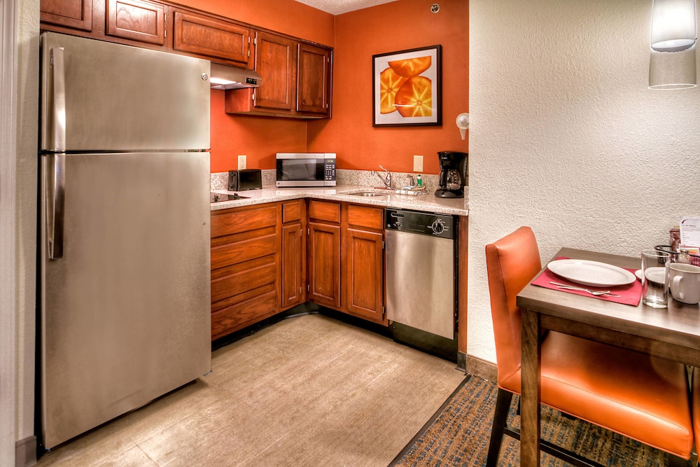 Residence Inn Memphis Germantown 24/28
