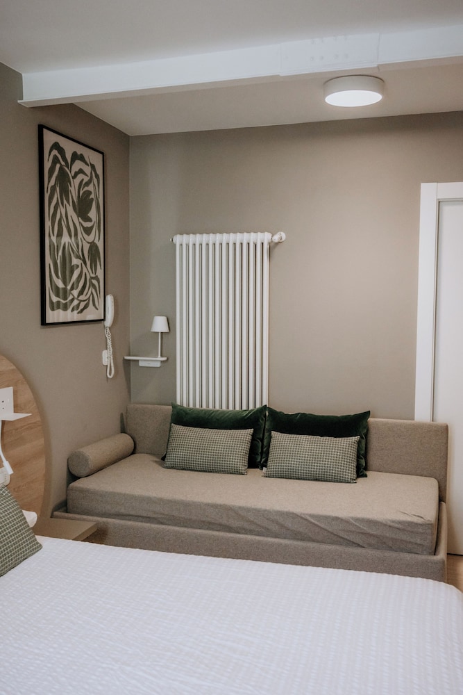 Comfort, Triple, 1 Queen and 1 Single Bed, City View, Hotel Garni Venezia 7/10