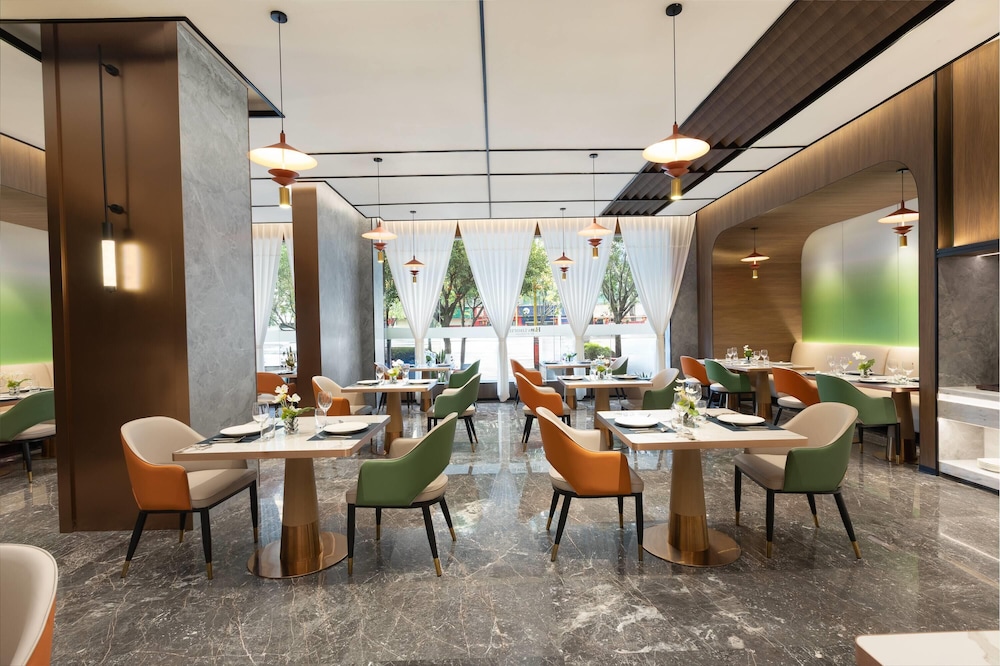 Hawthorn by Wyndham Lincang Linxiang 17/19