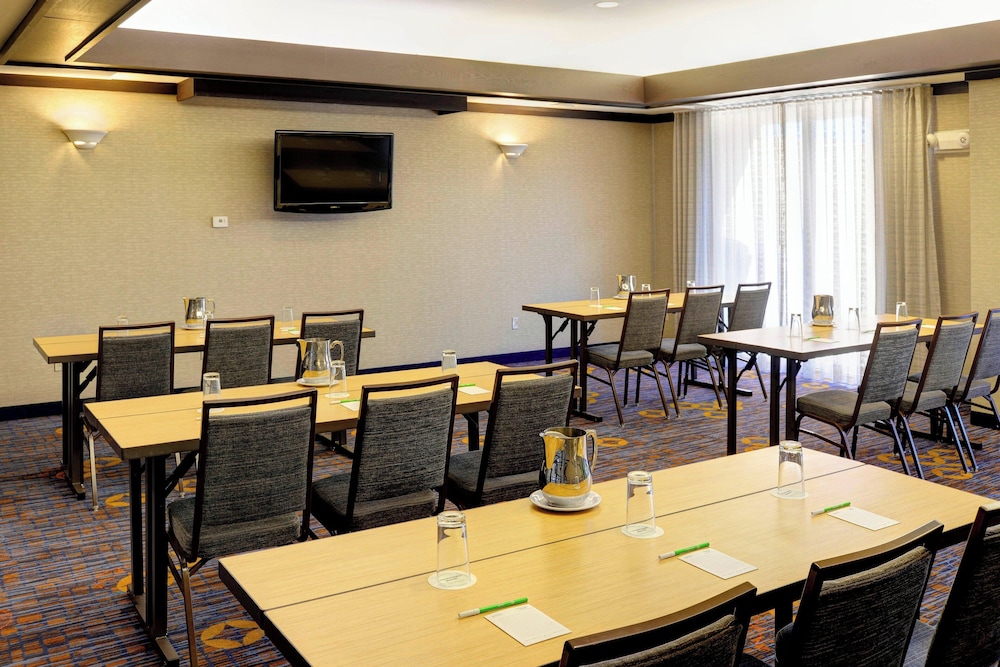 Courtyard By Marriott Kokomo 40/50
