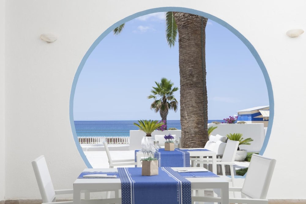Sud Beach Hotel 38/53