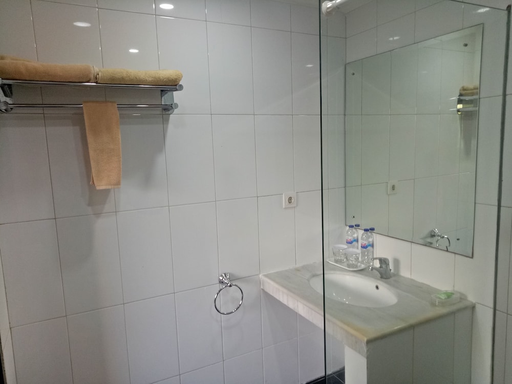 Radha Bali Hotel 16/70