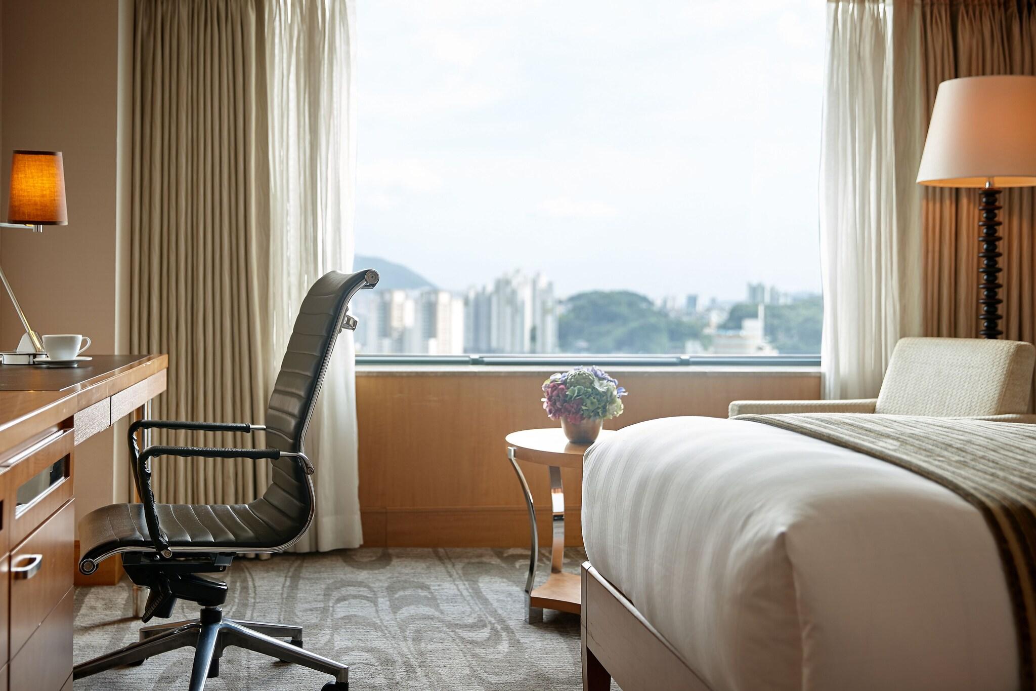Premier, King and Twin Beds