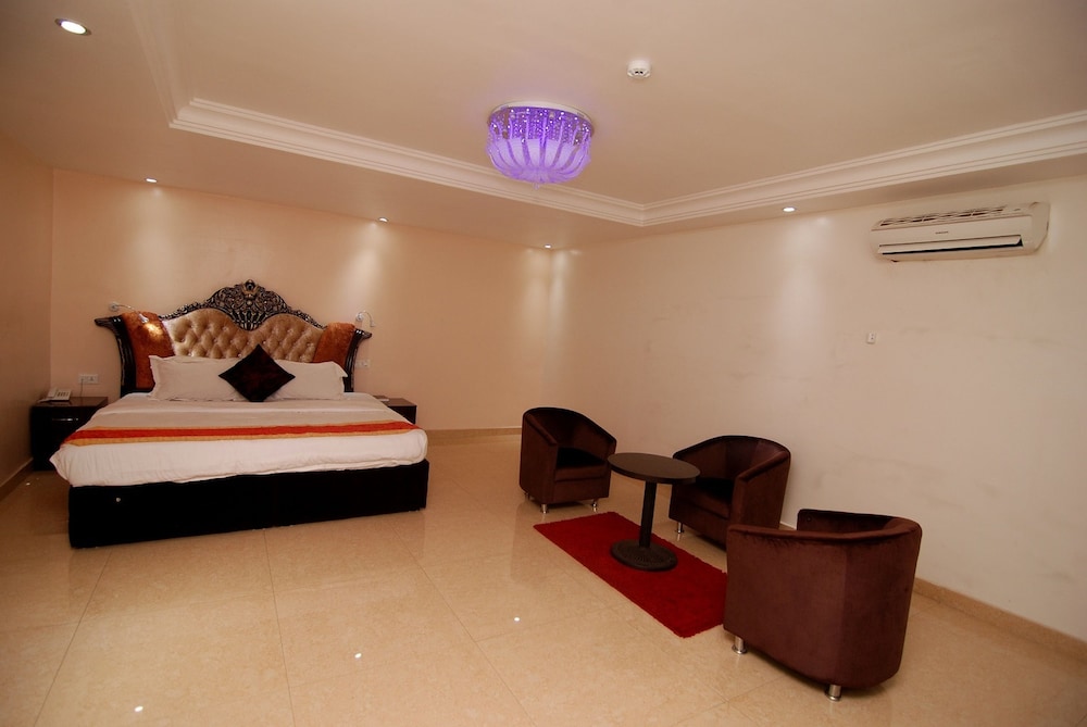Starview Palace Hotel 12/50
