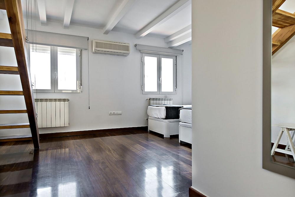 Apartamentos Roisa Centro 53/72