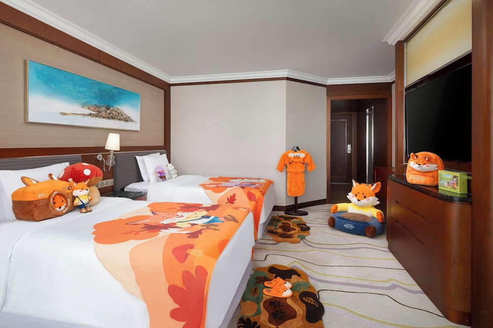 Tower, Club, Twin Beds