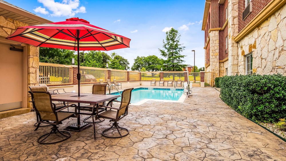 Best Western Red River Inn & Suites 7/35