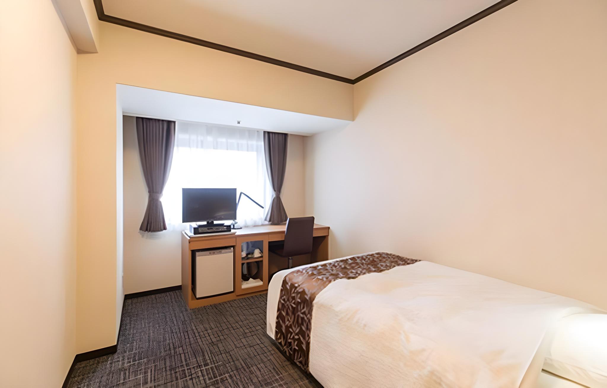 Semi Room, Single, Semi Double Bed