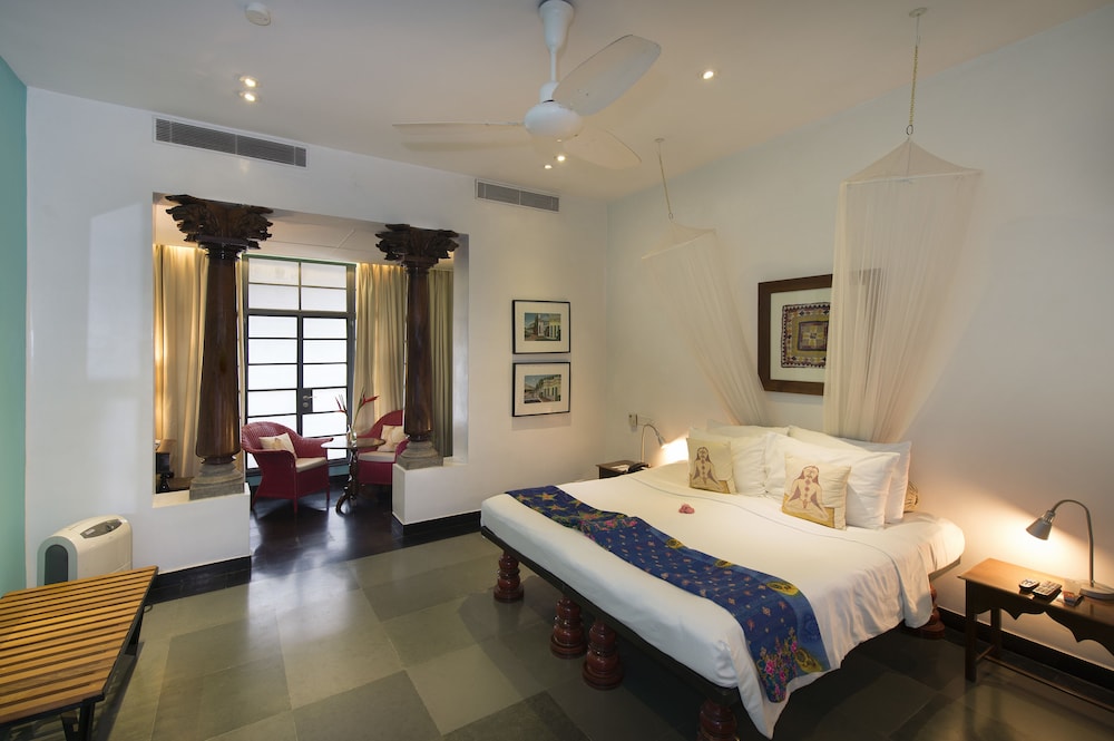 THE MALABAR HOUSE 14/44