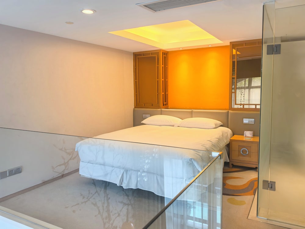 Loft, Suite, Queen Bed