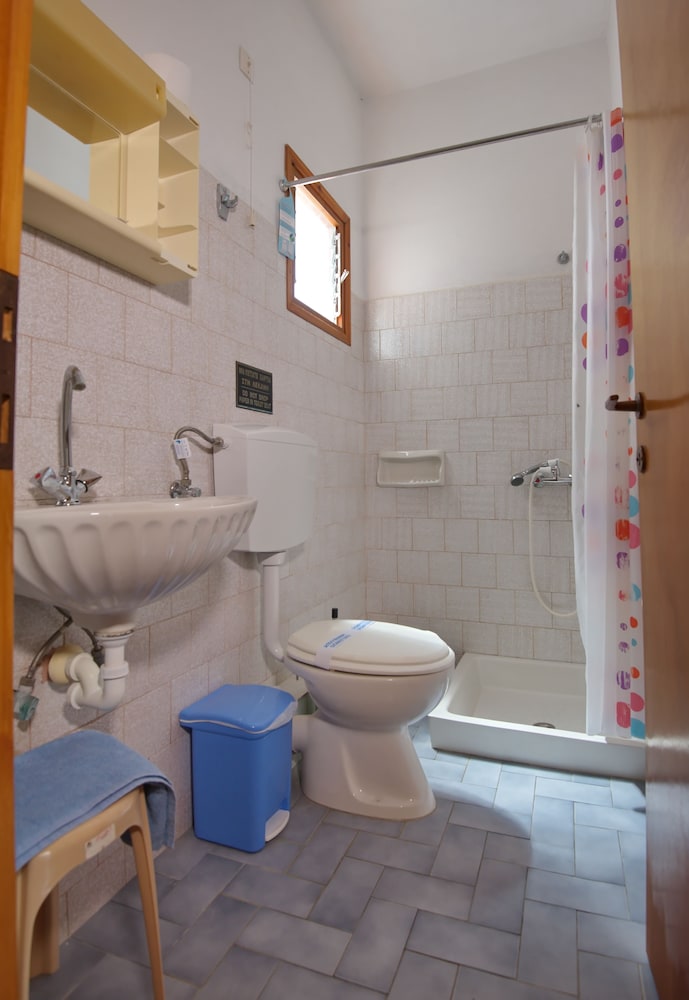 Gorgona Studios 38/40