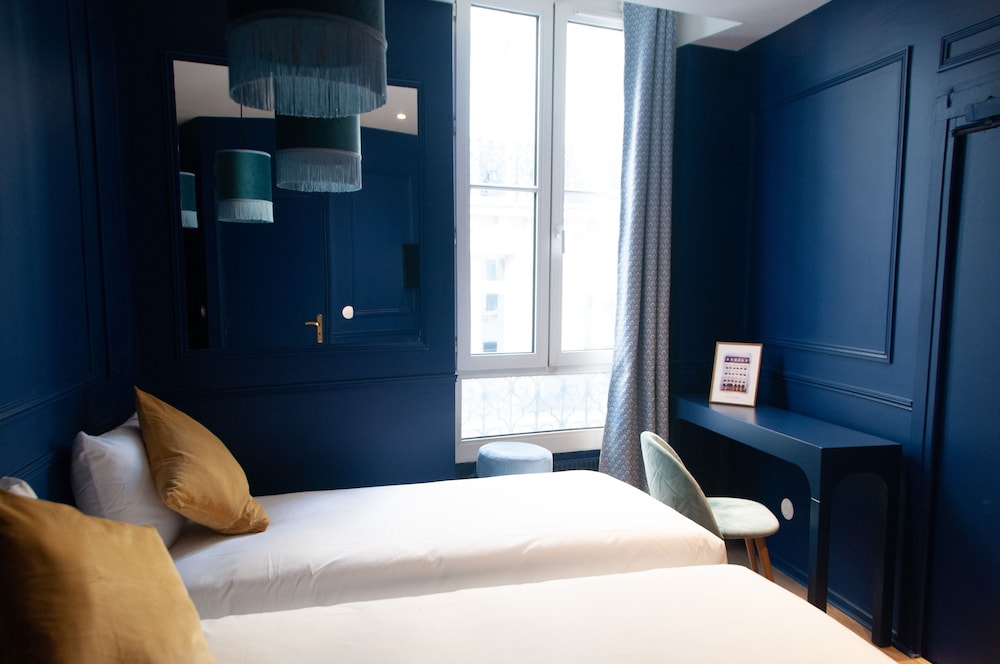 STANDARD, TWIN BEDS