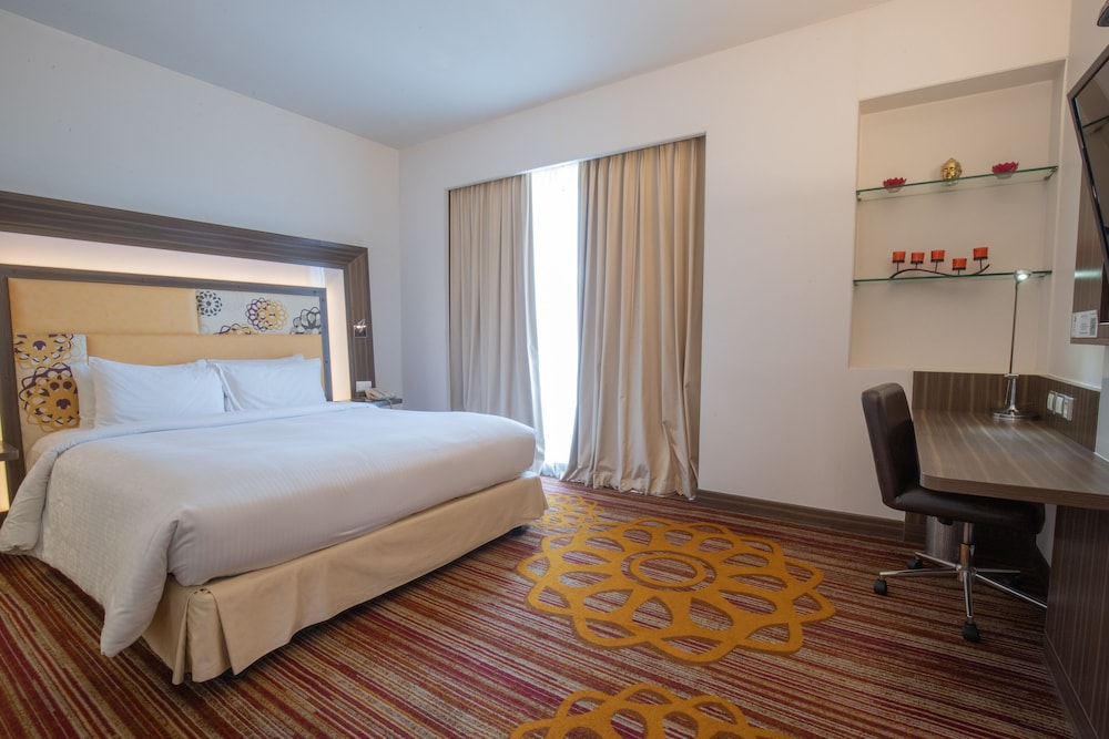 Novotel Pune Nagar Road 13/71