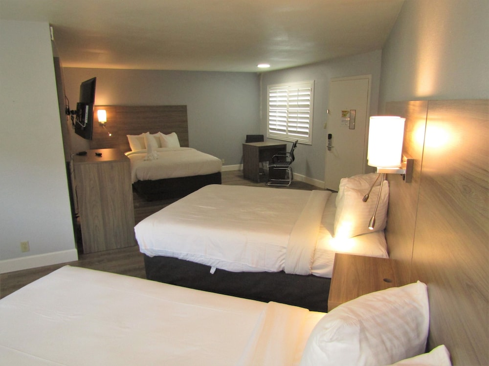 Vagabond Inn San Luis Obispo 33/66