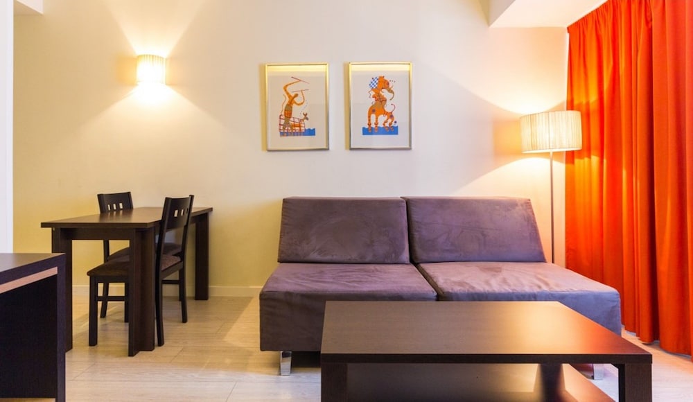 Apartamentos Recoletos 47/65