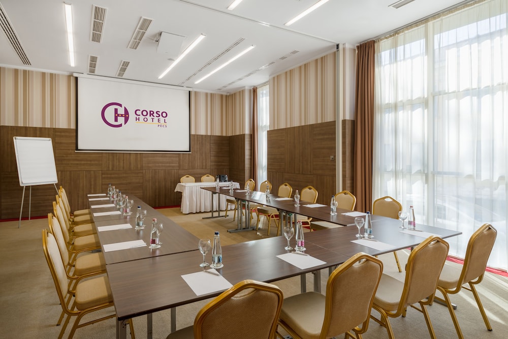 Corso Hotel Pecs 23/29