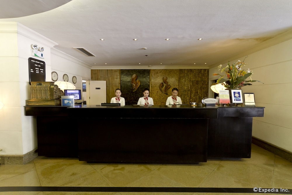 Crown Regency Suites Mactan 6/74