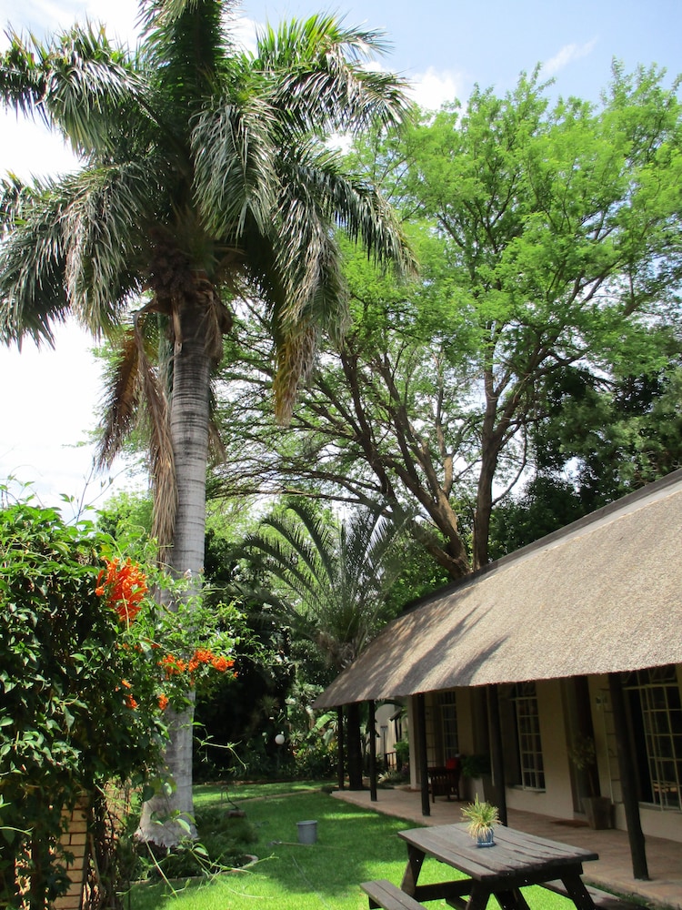 Lion's Guesthouse and The Buck&Lion restaurant 47/50