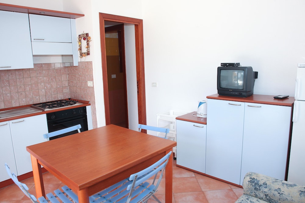Appartamenti Isola Rossa Borgo Di Mare 4/55