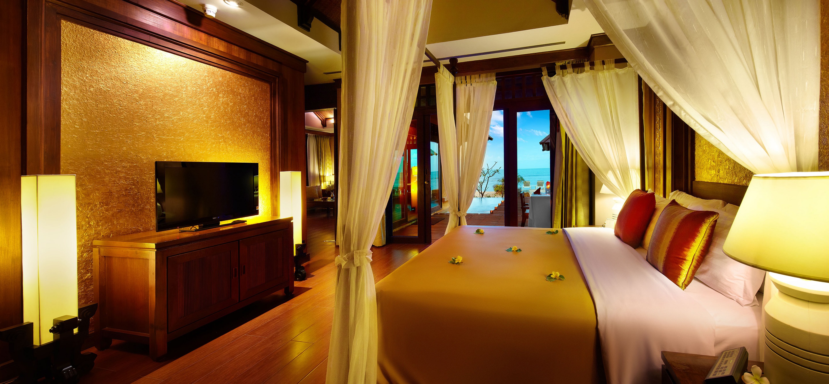 Suite, Beach Front