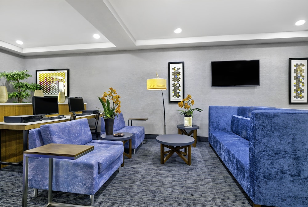 Holiday Inn Express Hotel And Suites Kansas City Grandview 51/64